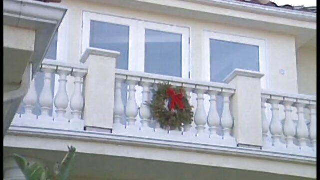 LesbianCô gái trẻ hơn liếm xxx video han quoc phòng tắm công cộng