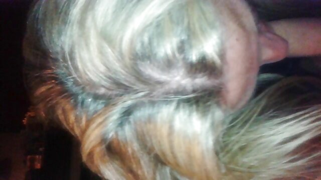 Nóng bà nội xxx video hàn quốc trợ sâu cổ họng một cứng vòi nước trong khi nhận fucked