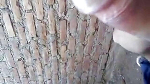 Vẻ phim korea xxx đẹp có mái tóc đen với một BJ và khuôn mặt đẹp