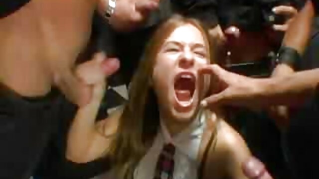 brunette thiếu niên và cô ấy màu gai han xxx tím đồ chơi