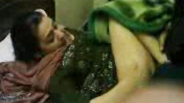 Airerose xxx hàn nhỏ xíu Brunette Natalie đi tất cả ra ngoài