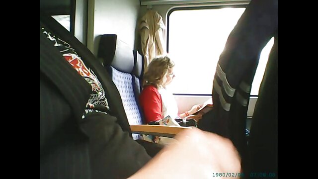 cô gái pháp bẩn được sâu nắm tay phim xxx hq