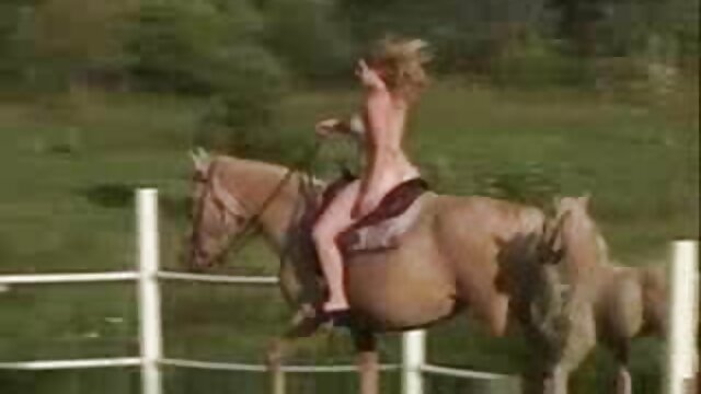 Người đàn ông phim Người vợ tóc đỏ của anh ta bị người đàn ông da xx video han quoc đen kem