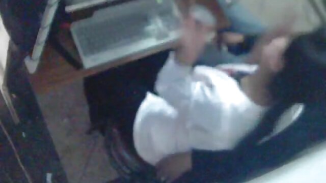 cô ấy hút video xxx han như một kẻ khó chịu